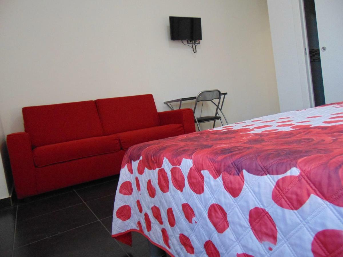 B&B Etna'S Tourist Catania Bagian luar foto