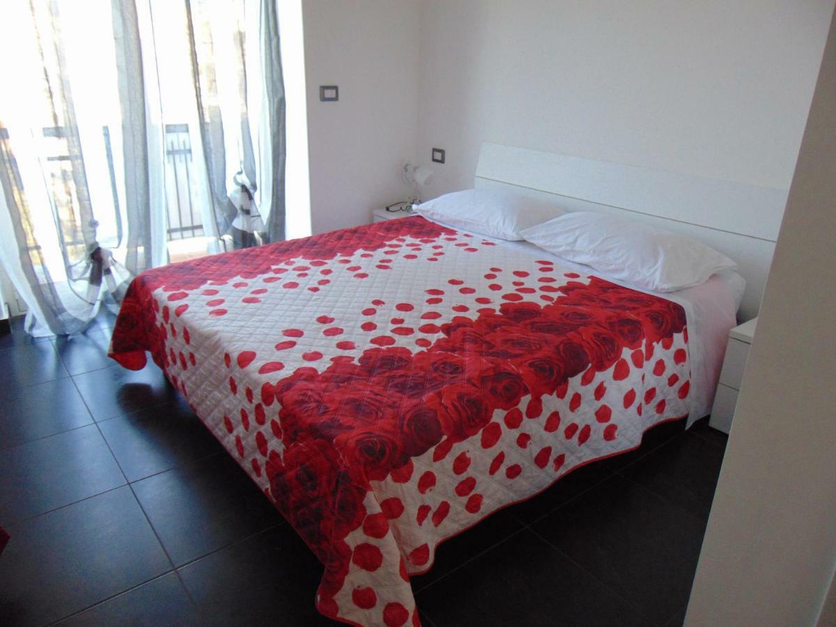 B&B Etna'S Tourist Catania Bagian luar foto
